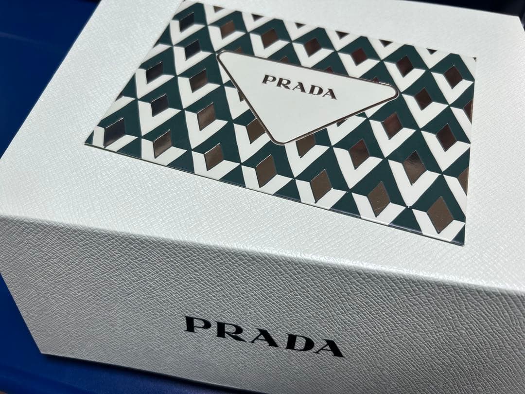 PRADA PARADOXE セット アイシャドウ リップ ポーチ