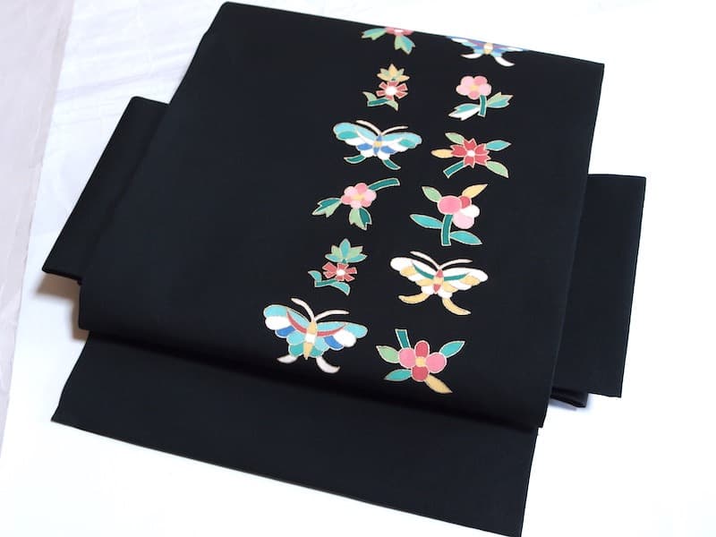 三越誂　塩瀬名古屋帯（花と蝶文）長368　正絹美品