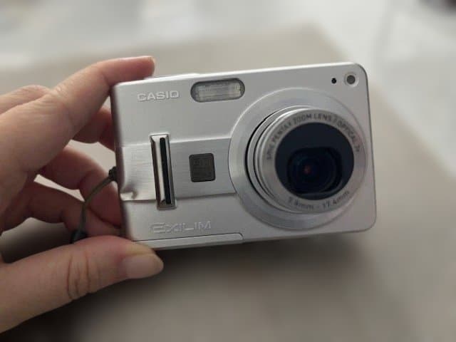 【通電確認済】CASIO EXILIM EX-Z57 デジタルカメラ 箱付き