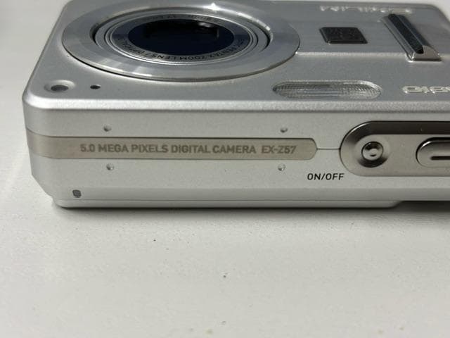 【通電確認済】CASIO EXILIM EX-Z57 デジタルカメラ 箱付き