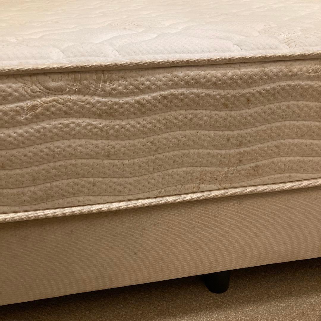 【シモンズ】ダブルベッド　ダブルクッションタイプ　ヘッドボード　ボトムクッション