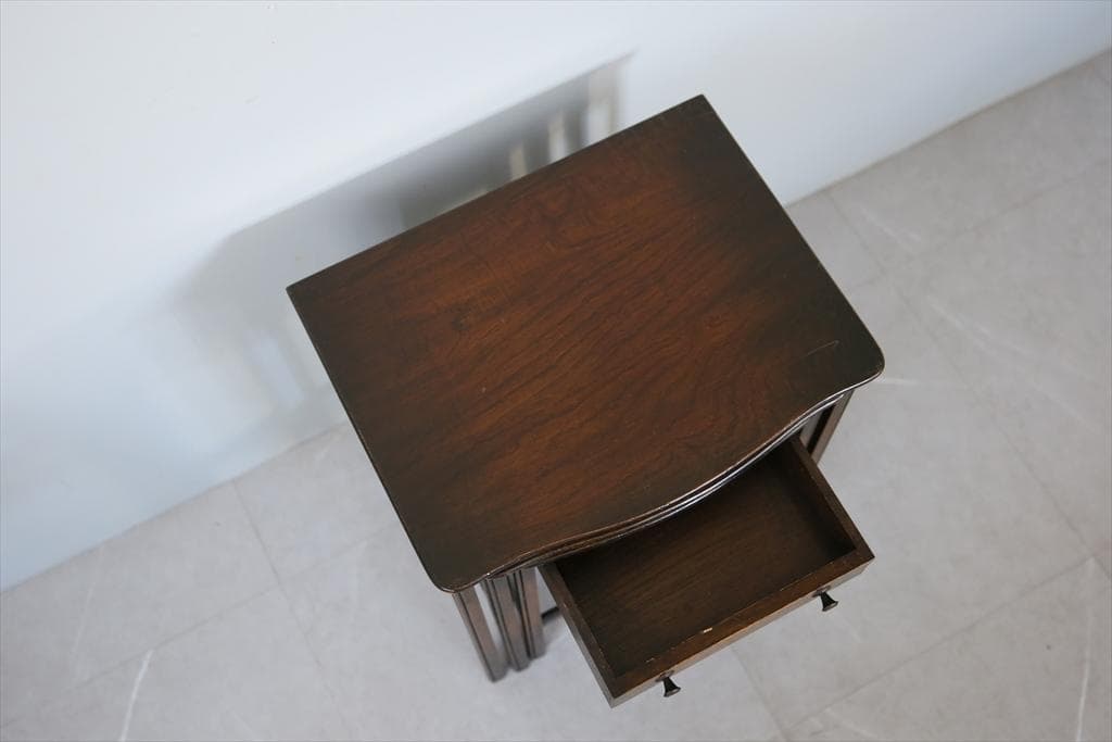 英国アンティーク木製ネストテーブル3台/収納式机/飾り棚/花台(92-227)