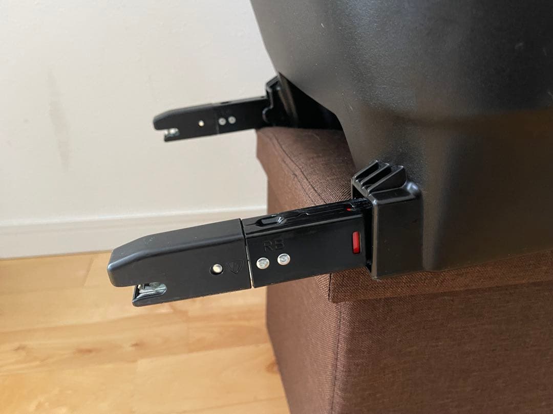 【綺麗】 エールべべ チャイルドシート新生児対応 クルット4i グランス