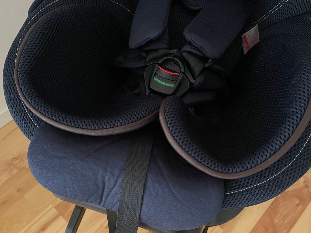 【綺麗】 エールべべ チャイルドシート新生児対応 クルット4i グランス