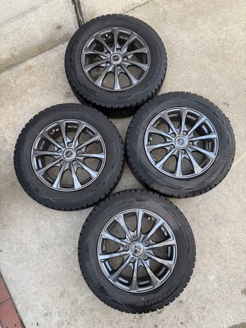 9*3様 エスクァイア 195/65R15 スタッドレスタイヤホイールセット