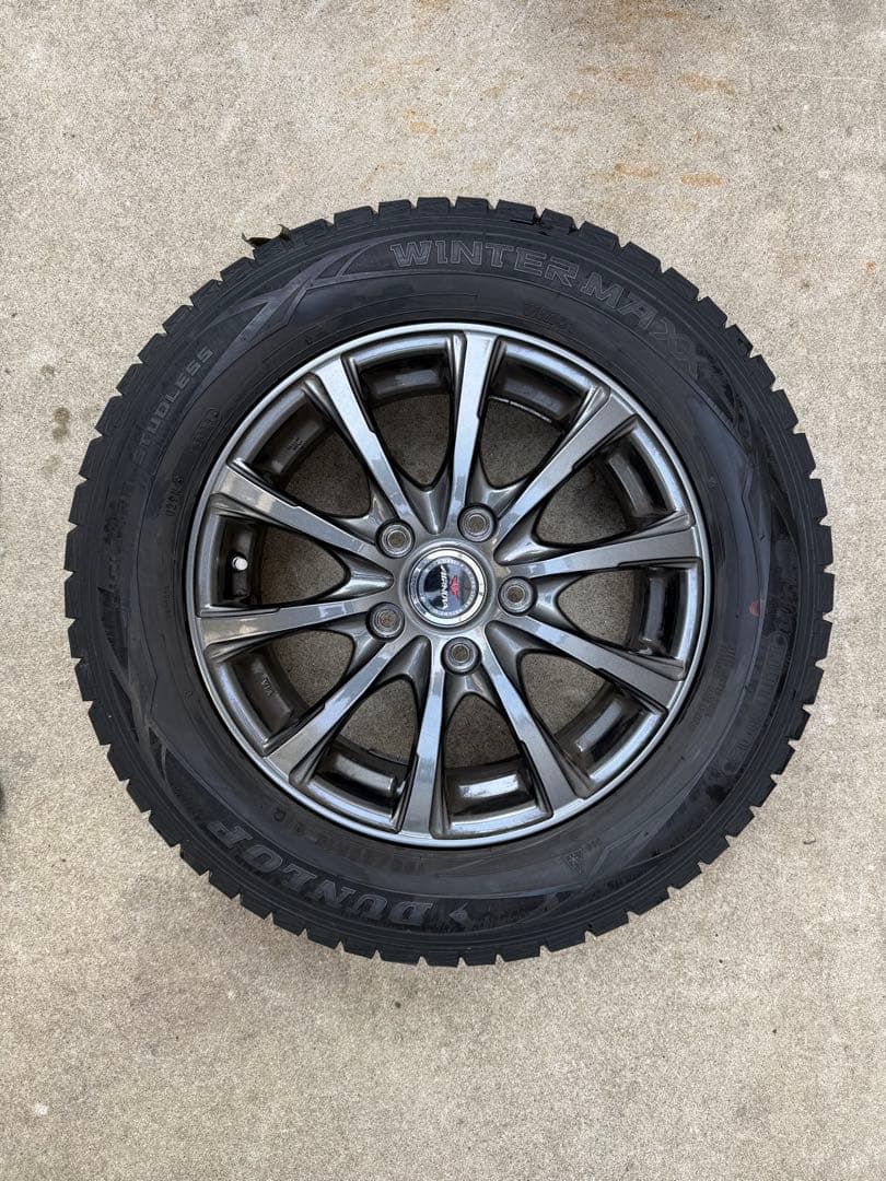 9*3様 エスクァイア 195/65R15 スタッドレスタイヤホイールセット