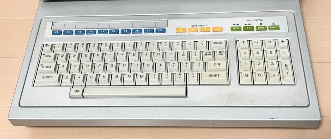 SHARP レトロパソコン MZ-80B 通電のみ
