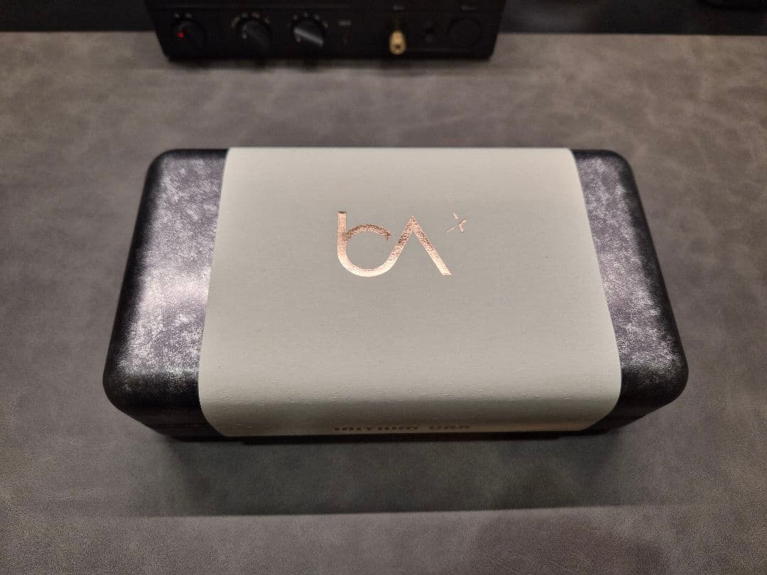 イヤホン beat audio Initium Uno