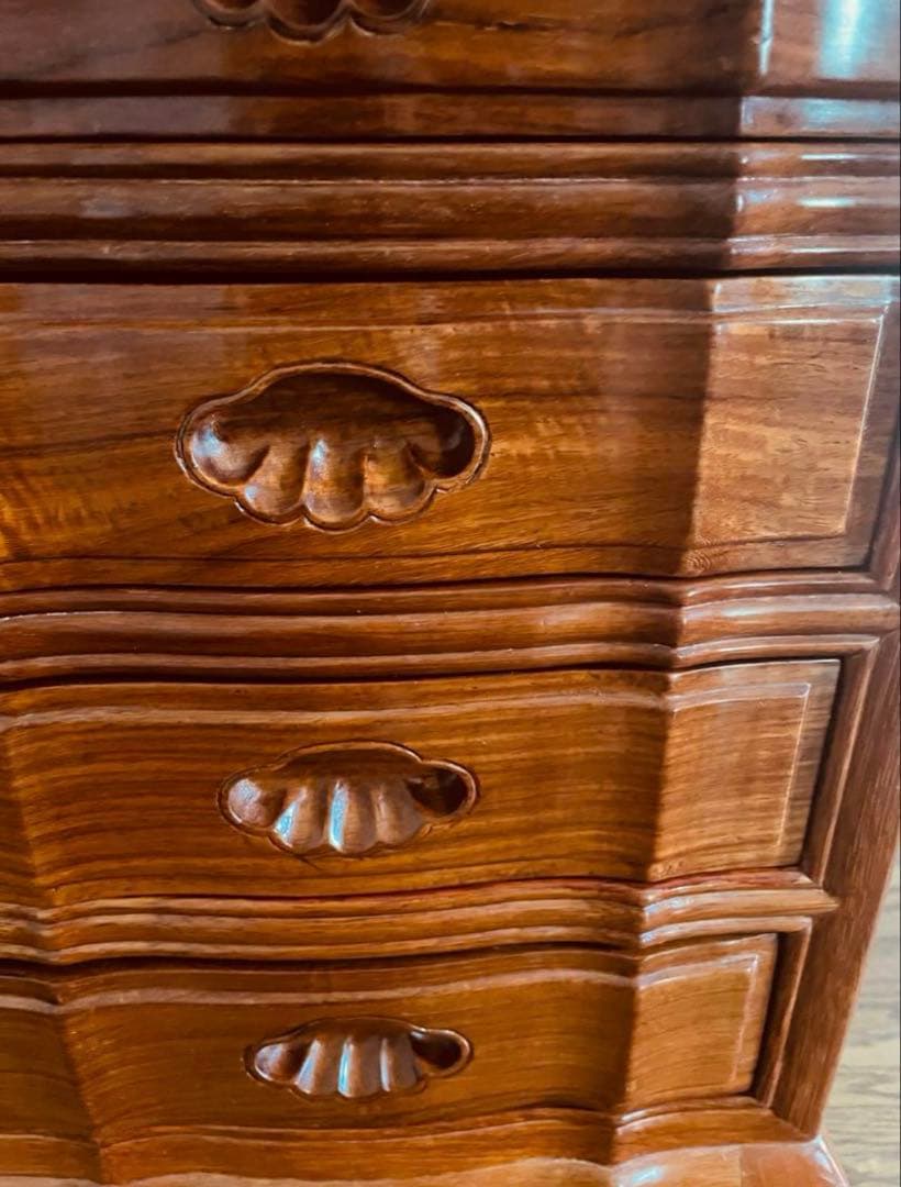 みお　　高級チェスト　六段　唐木　猫足　タガヤサン　チェスト　猫足家具