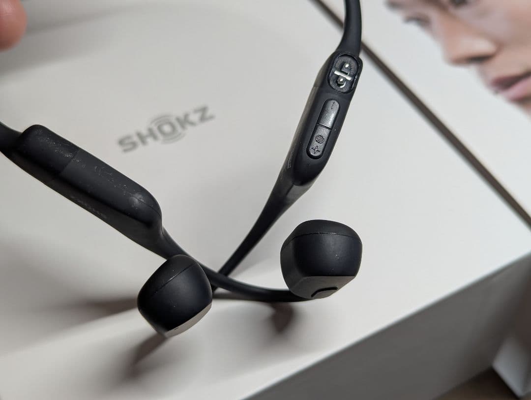 SHOKZ 骨伝導イヤホン ブラック　おまけ付き