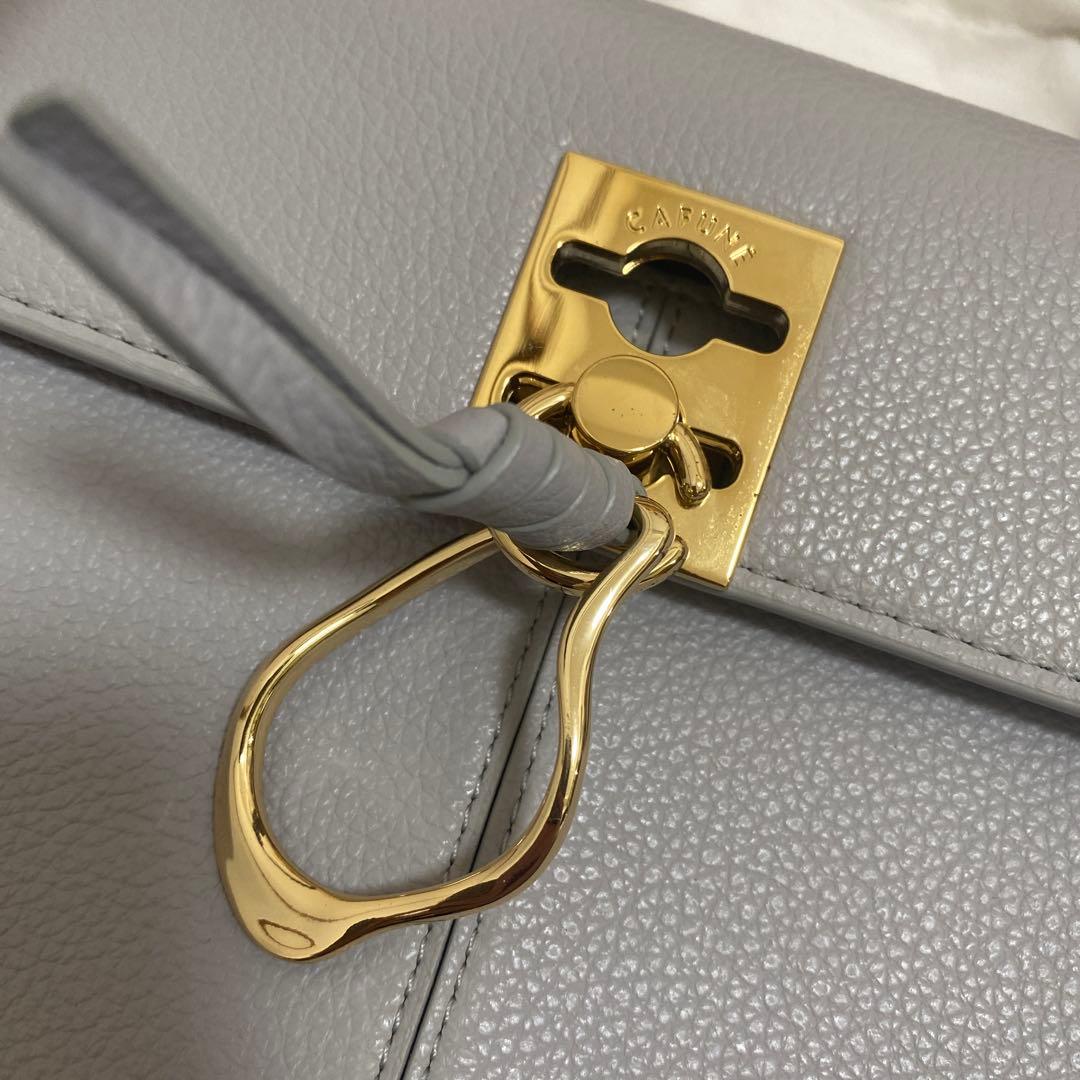 CAFUNÉ スチールレザーハンドバッグ