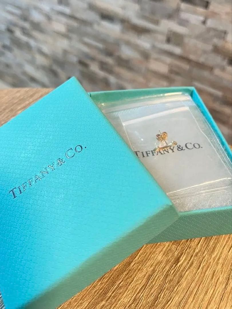 Tiffany & Co. スマイルピアス　ローズゴールド　片耳