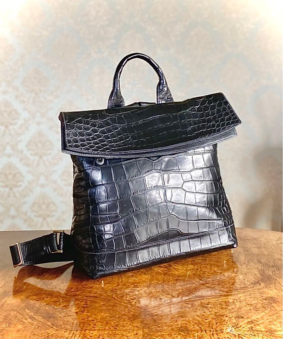 【 未使用品 】 クロコダイル バックパック マットブラック 背面本革