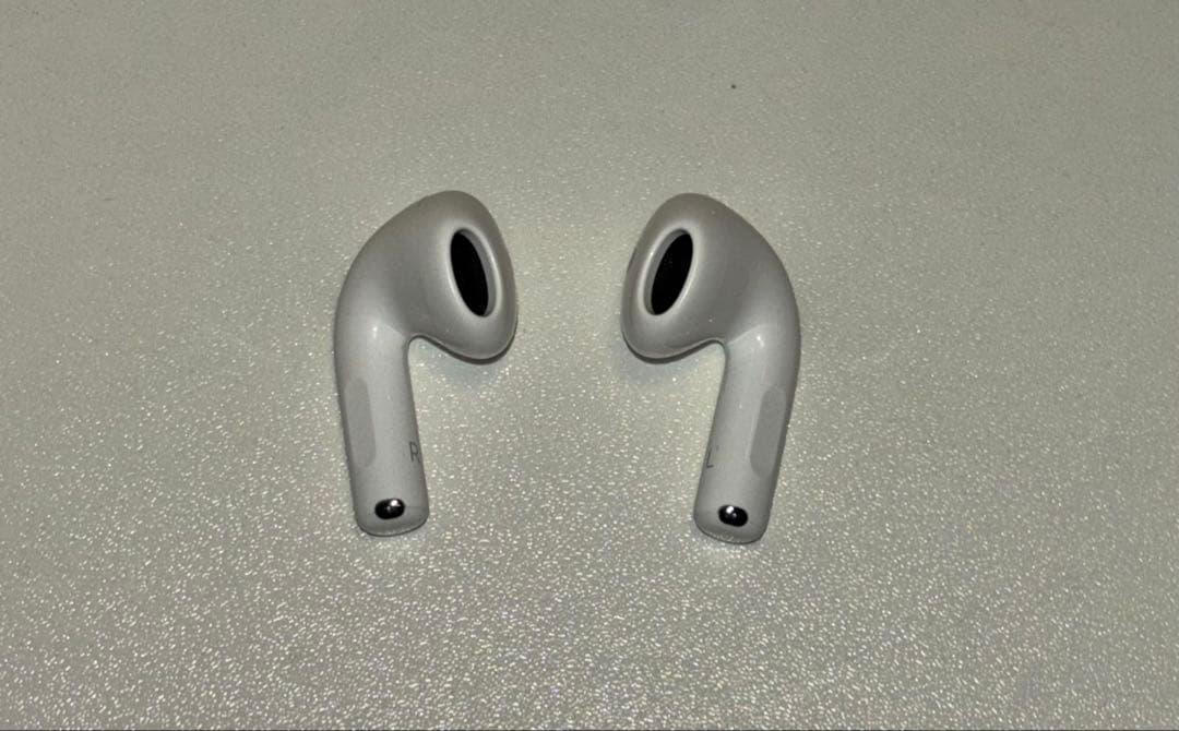 Airpods 4 、 ANC搭載モデル