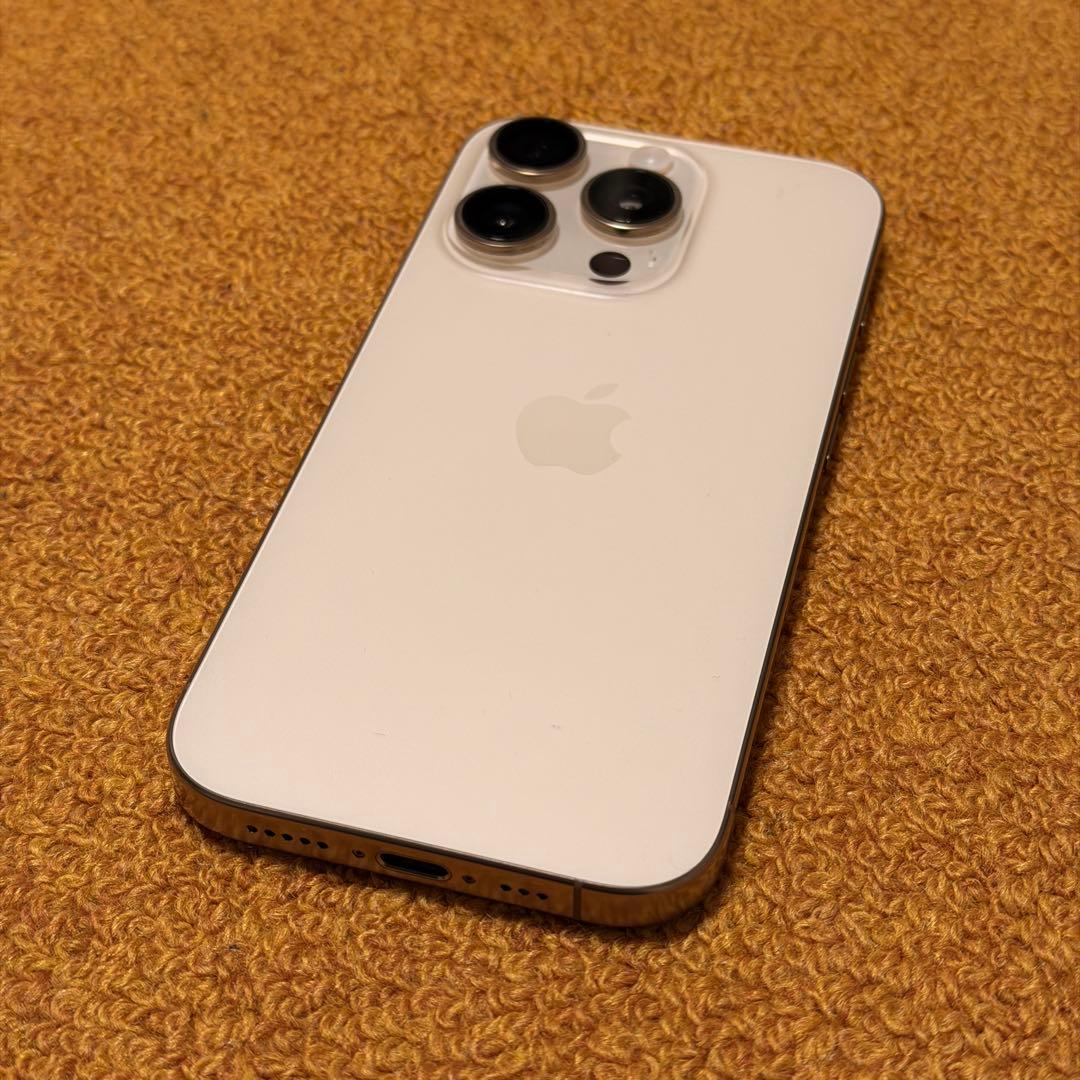スマートフォン本体 iPhone 16 Pro, Desert Titanium, 128GB