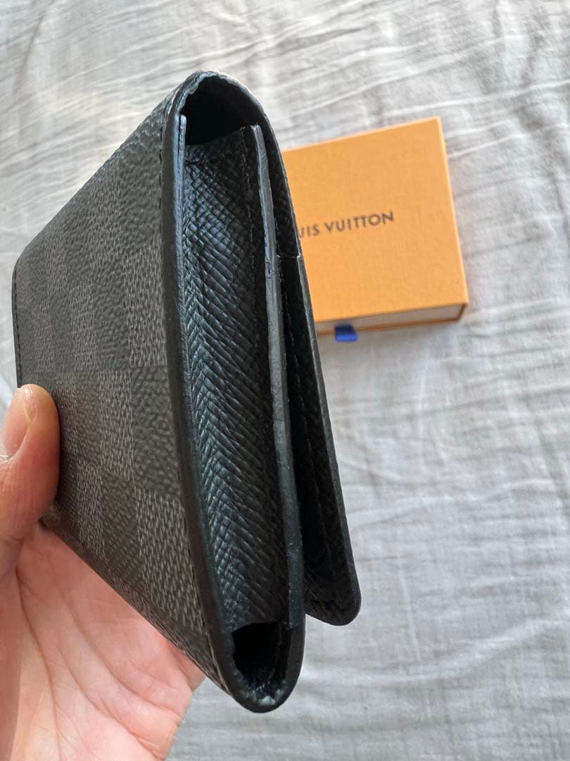 ルイヴィトン ダミエグラフィット名刺入れ 美品M63338