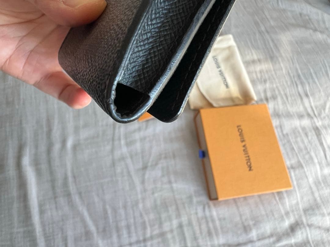ルイヴィトン ダミエグラフィット名刺入れ 美品M63338