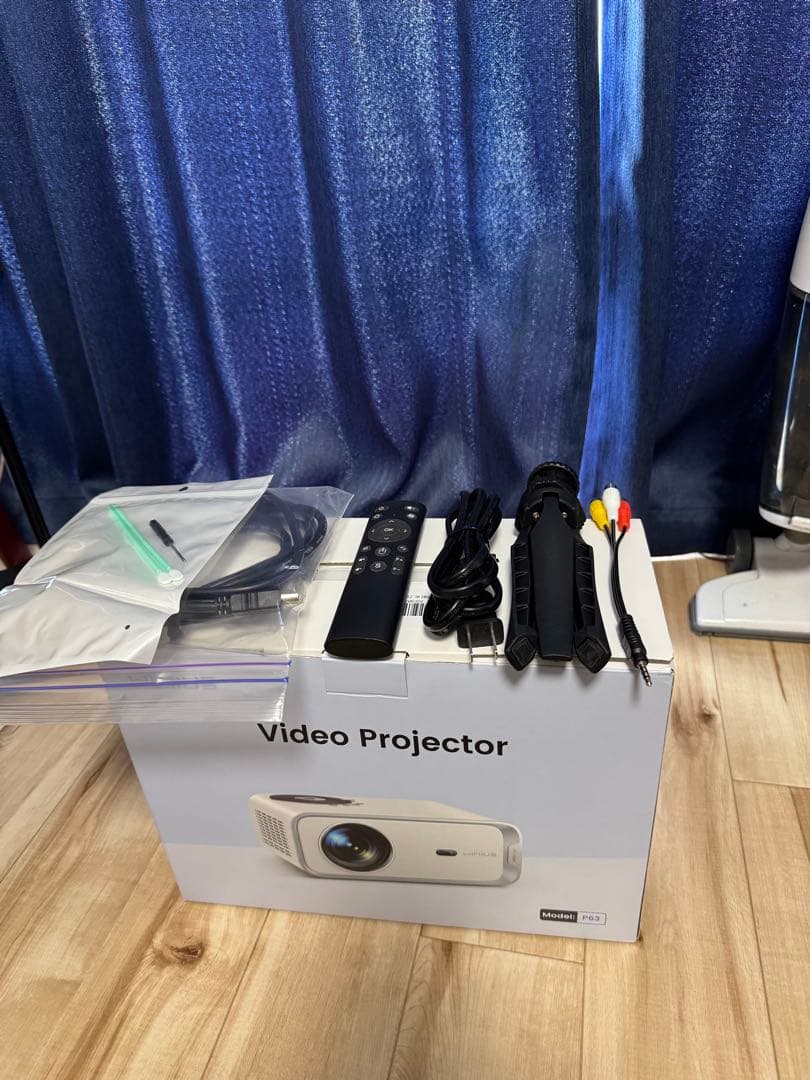 WiMiUS P63　プロジェクター リモコン　電源コード　HDMIコード　箱