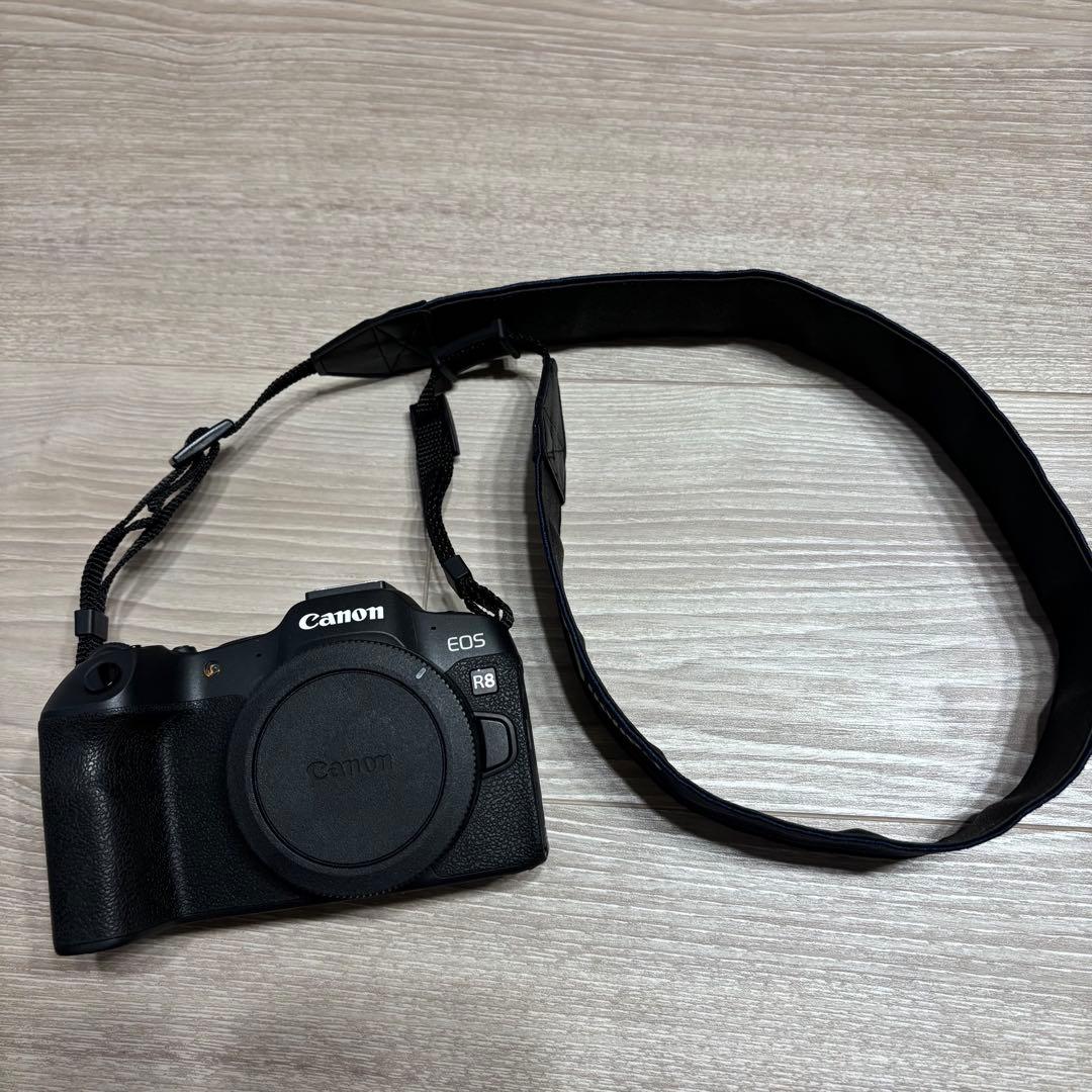 EOS R8 ボディ