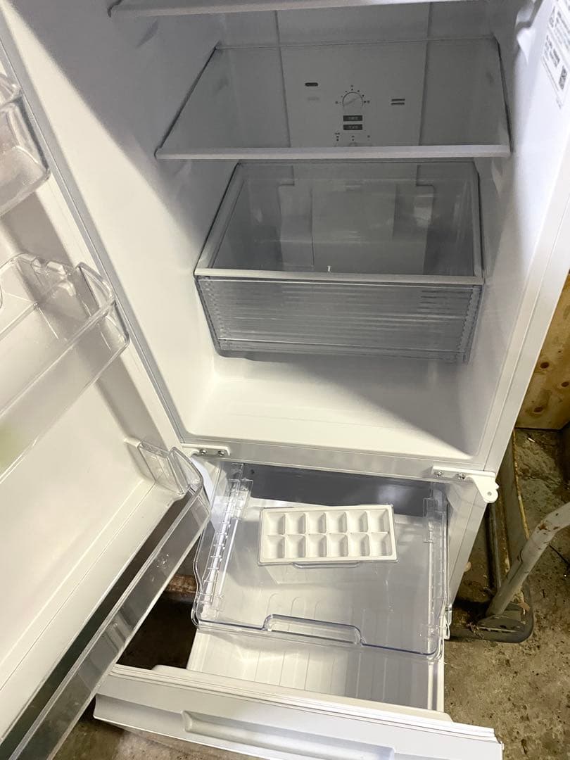 SHARP 冷蔵庫　SJ-18E8-KW 179L 2021年　keyword