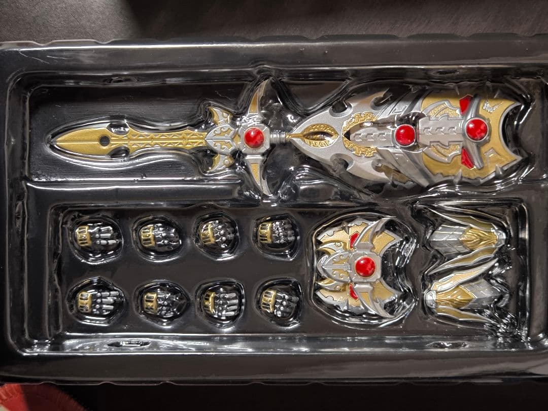 中国形刻　 鎧甲勇士 帝皇侠 フィギュア