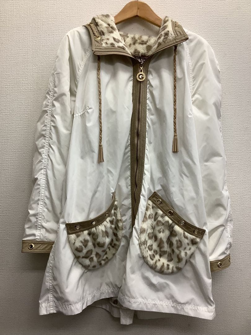 新品タグ付　伊太利屋 8.8万　イタリヤ コート ジャケット　M ホワイト