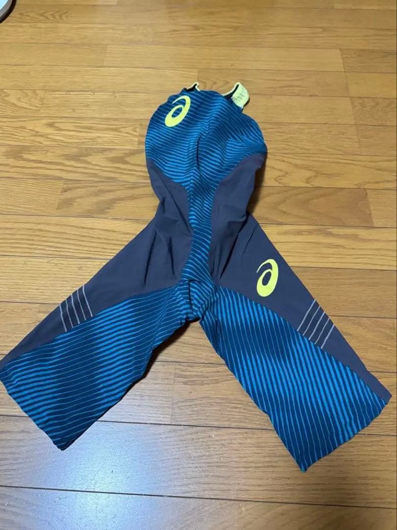 試着のみ　アシックス　競泳水着　高速水着　トップインパクト　ライトグライド　S