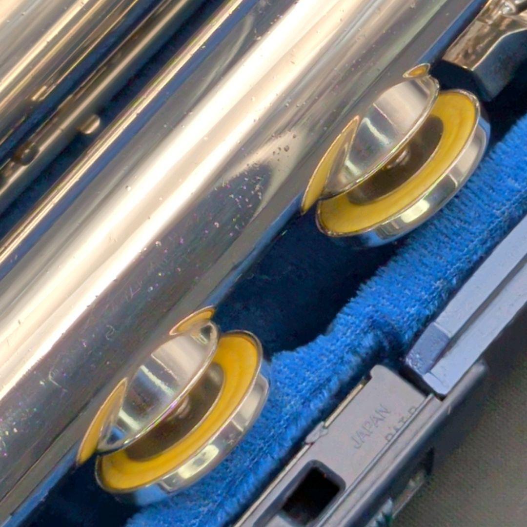 フルート　調整済　ヤマハYFL211S(Eメカ.銀メッキ仕様)