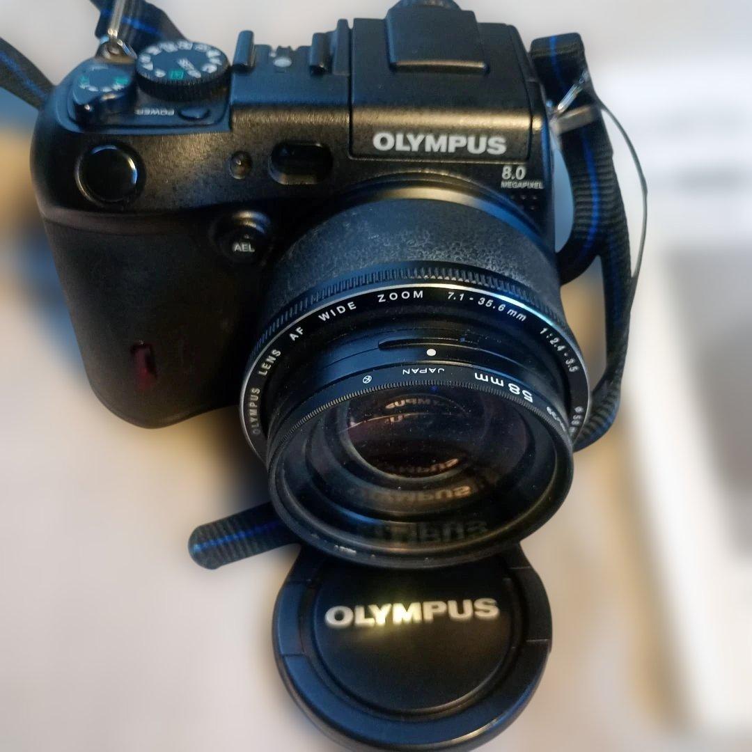 OLYMPUS C-8080 Wide Zoom デジタルカメラ