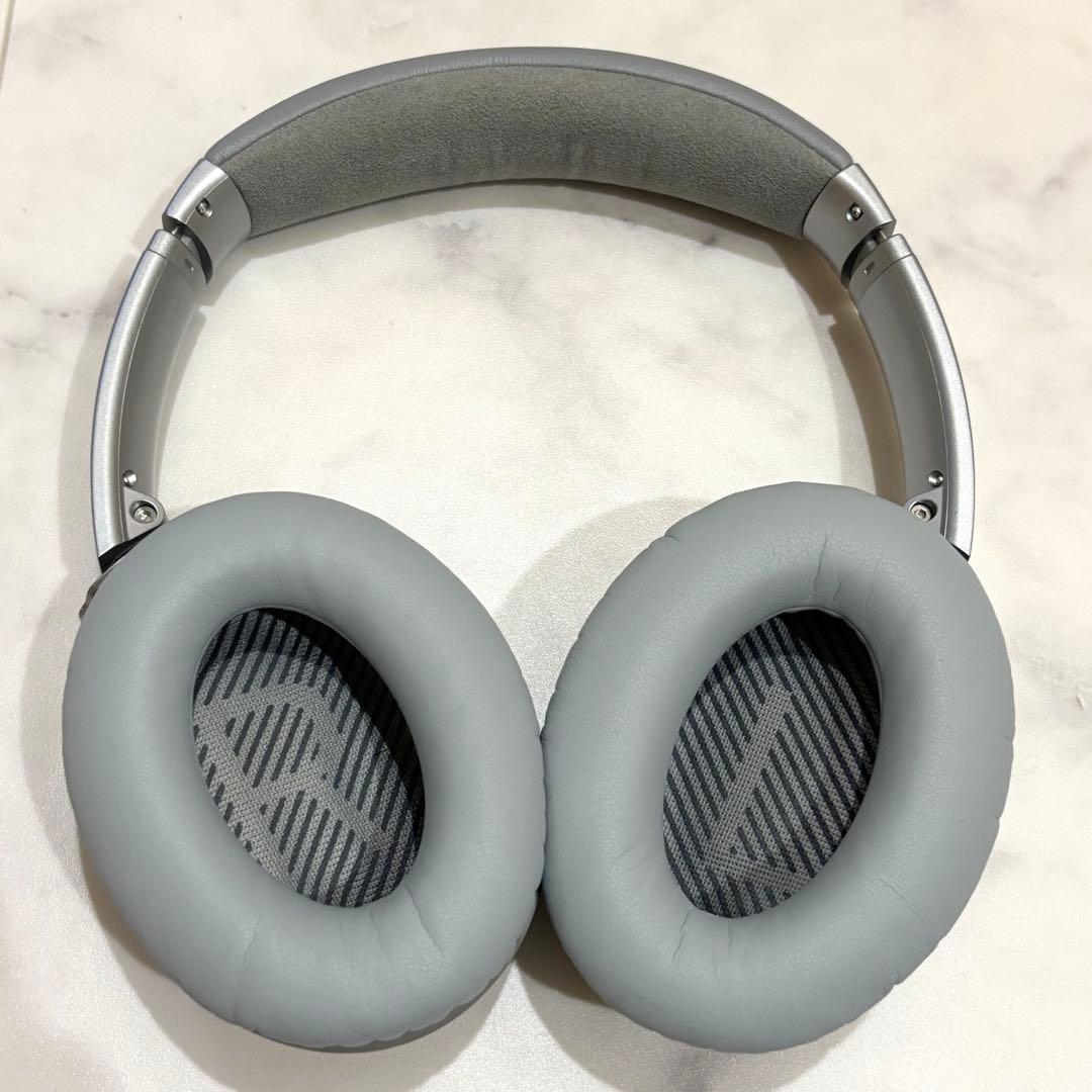 美品✨BOSE ヘッドホン QuietComfort35 廃盤カラー シルバー
