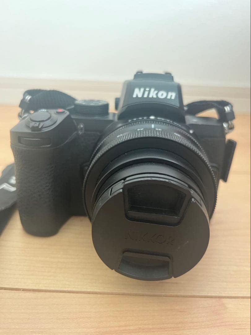Nikon Z 50 ダブルズームキットメモリーカード付き