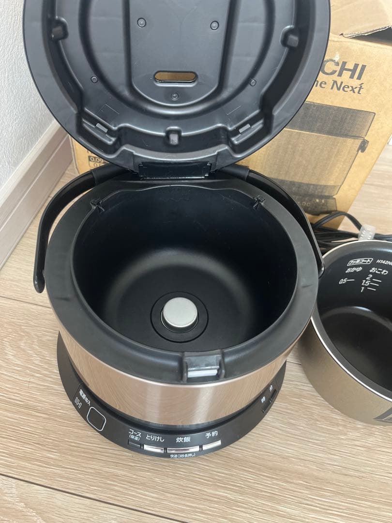 ♡HITACHI RZ-TS201M 炊飯器♡