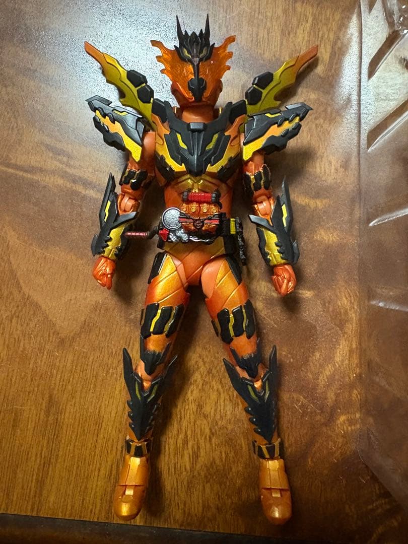 仮面ライダークローズマグマ　フィギュアーツ