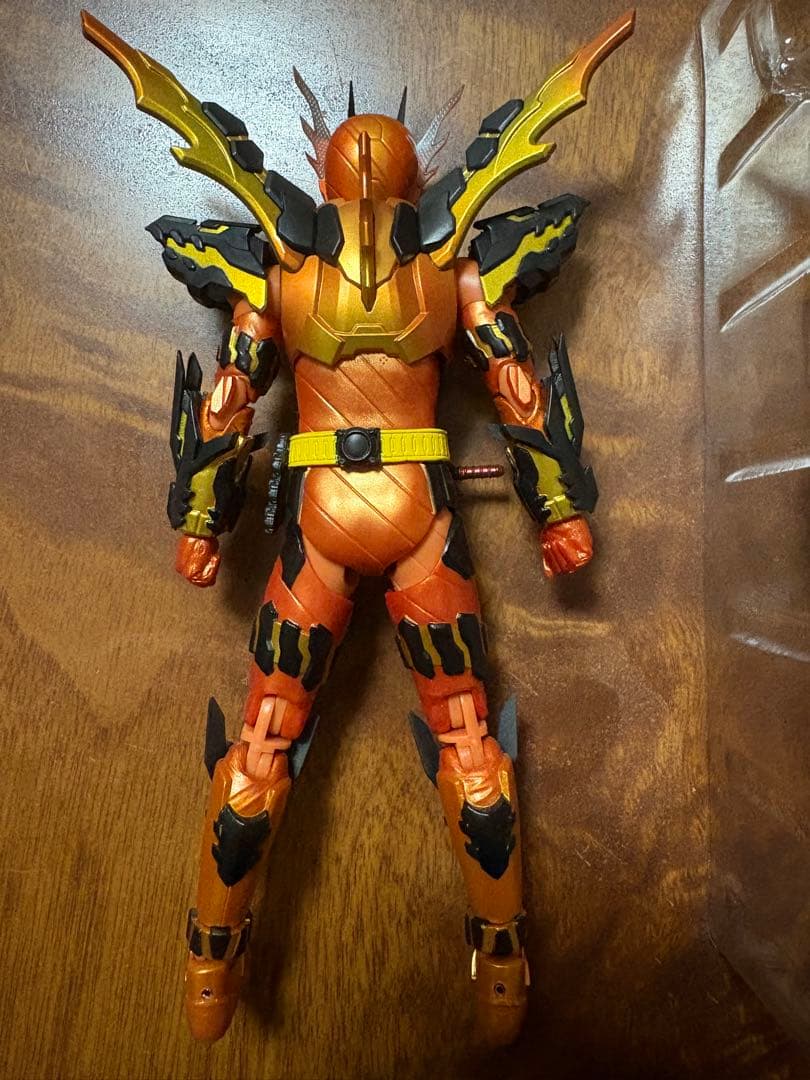 仮面ライダークローズマグマ　フィギュアーツ