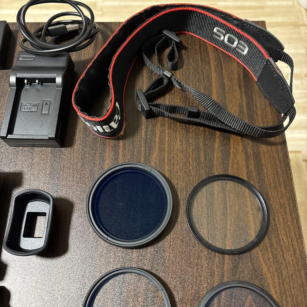 Canon EOS Kiss X10 ダブルズームセット／付属品・箱・取説完備