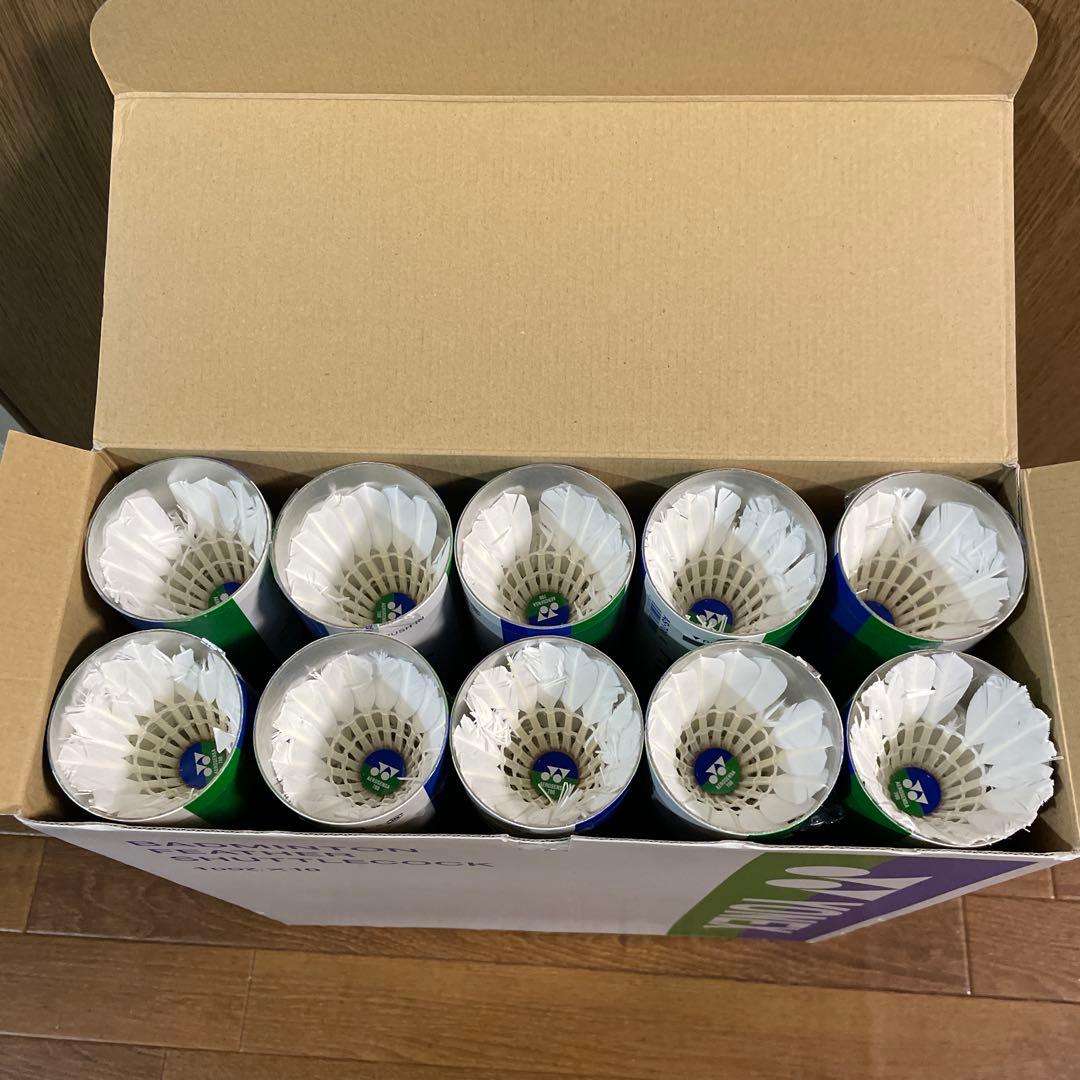 ゴ*ン様 中古 バドミントン シャトル エアロセンサ700 120球 筒 箱 未