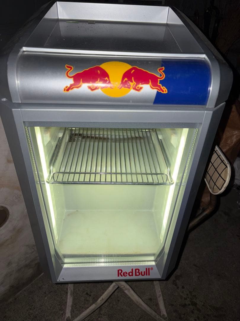 Red Bull 冷蔵庫 透明扉