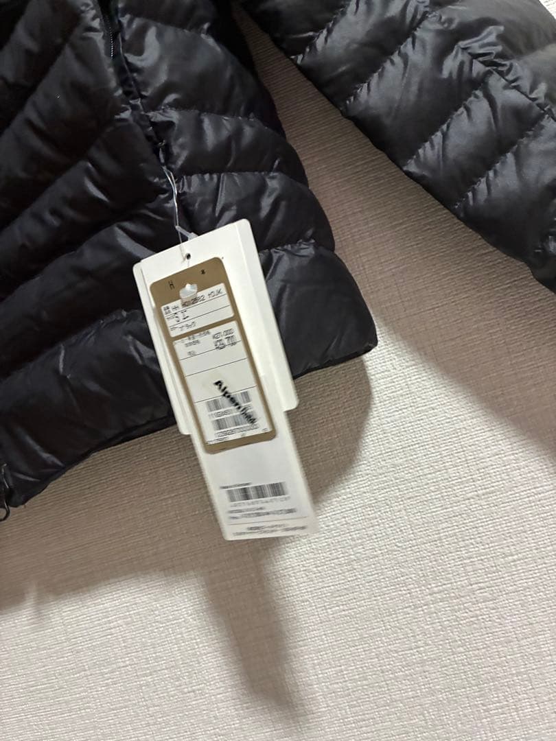 新品 HELLY HANSEN ネーロイダウン　 定価:税込29,700円