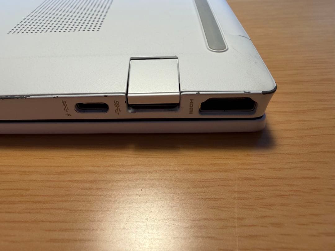 Windowsノート本体 HP Pavilion Aero Laptop 13-be1021AU