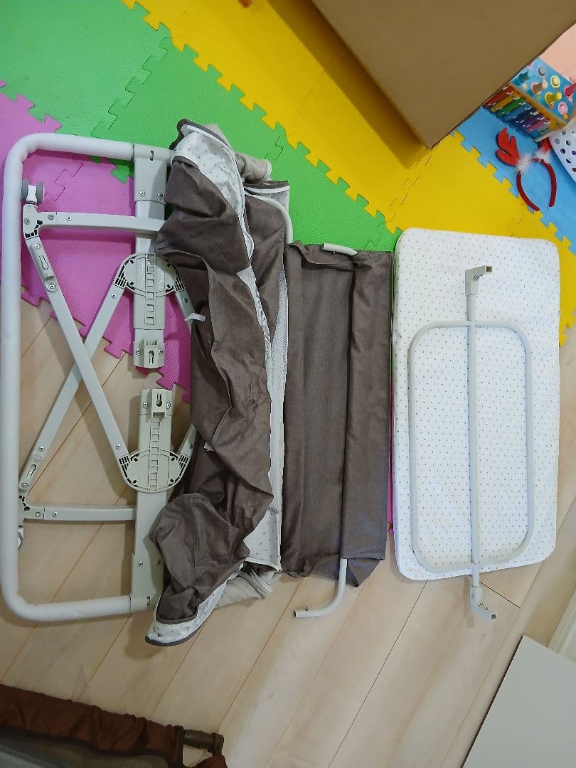 Kino Linpo ベビーベッド 折りたたみ式 ベージュ