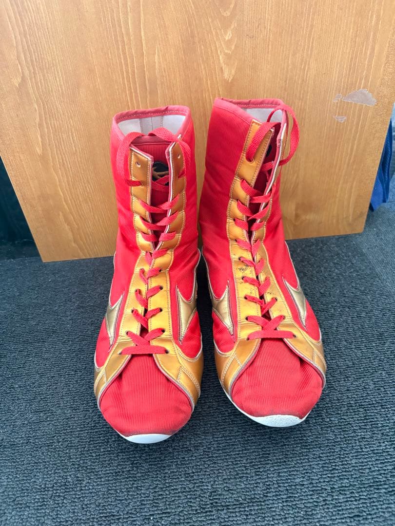 Mizuno ボクシングシューズ レッド/ゴールド