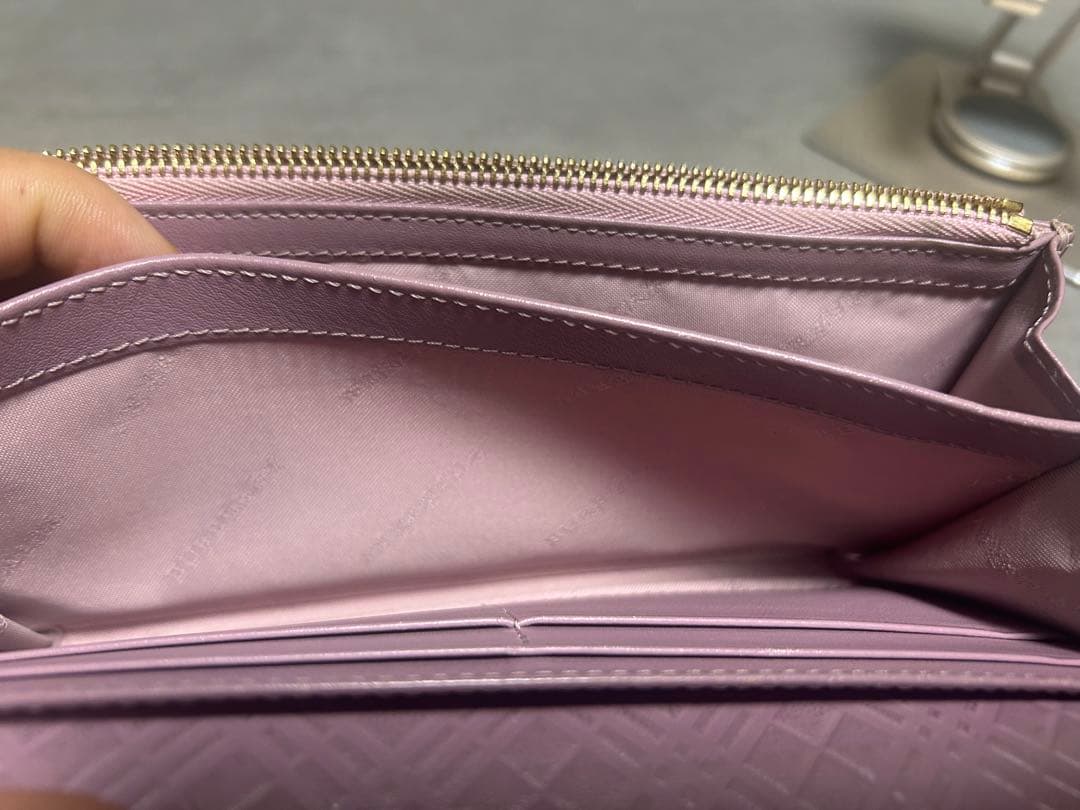 BURBERRY ピンク 長財布