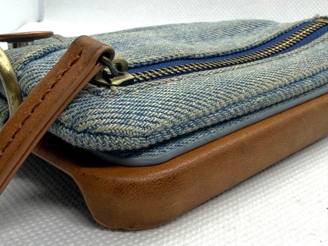 ajew RED GARD TOKYO iphone15 ケース