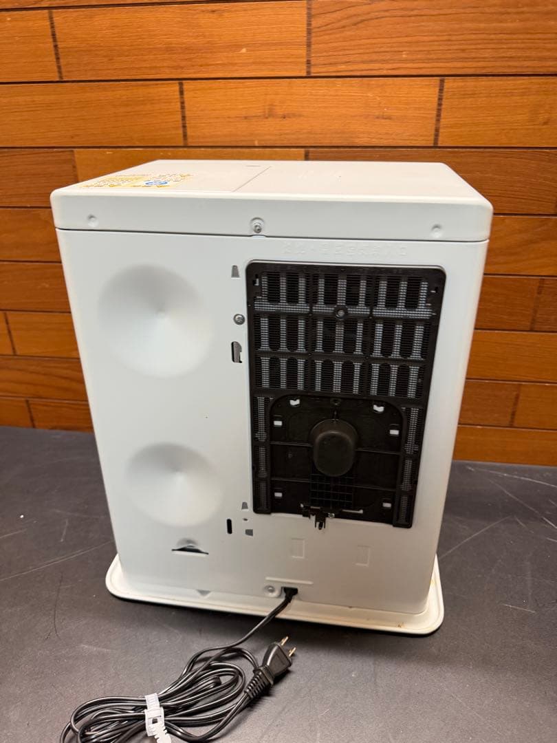 永吉丸 LC-33M(W)マット ホワイト　トヨトミ 　石油ファンヒーター