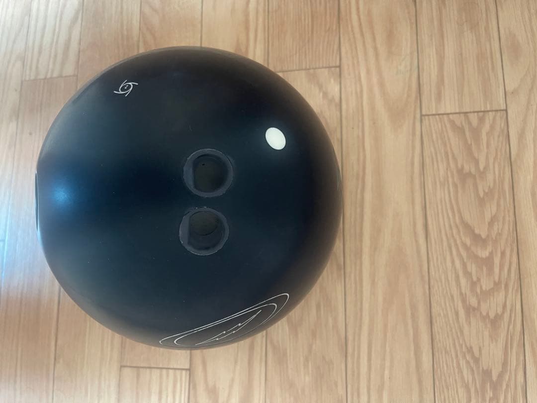 れ*か様 LEVEL ボウリングボール 15ポンド【使用済み】