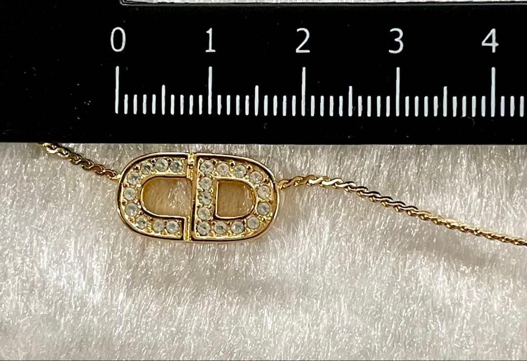 クリスチャンディオール ラインストーンCDロゴ ネックレス