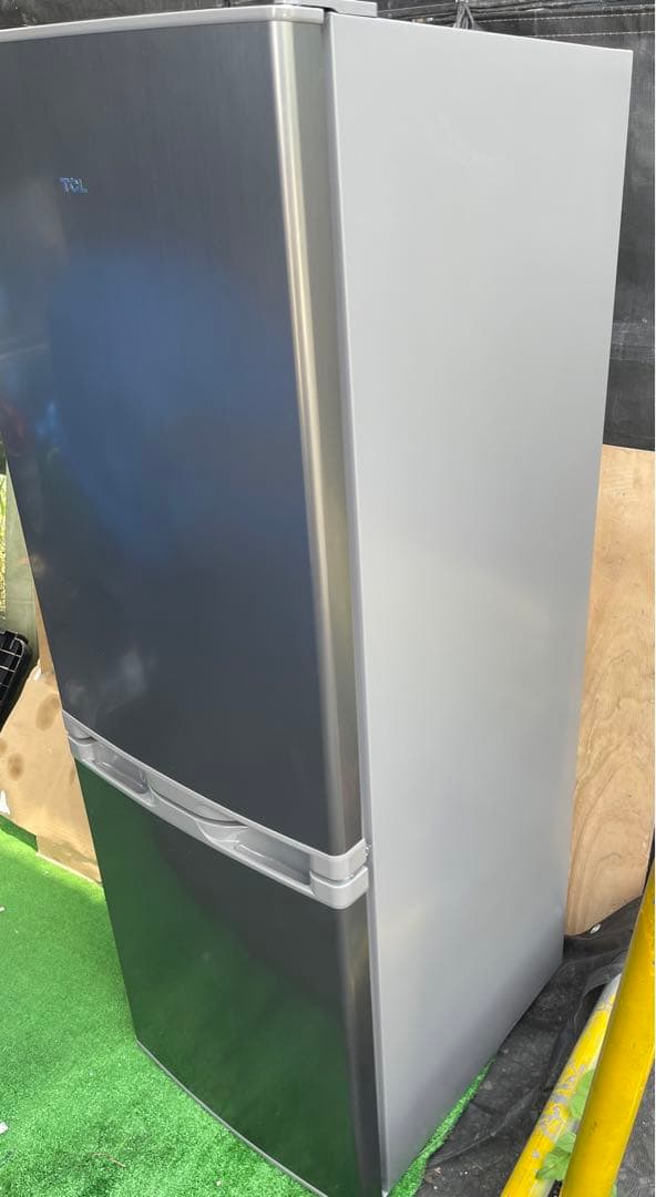TCL 冷凍庫 シルバー 縦型