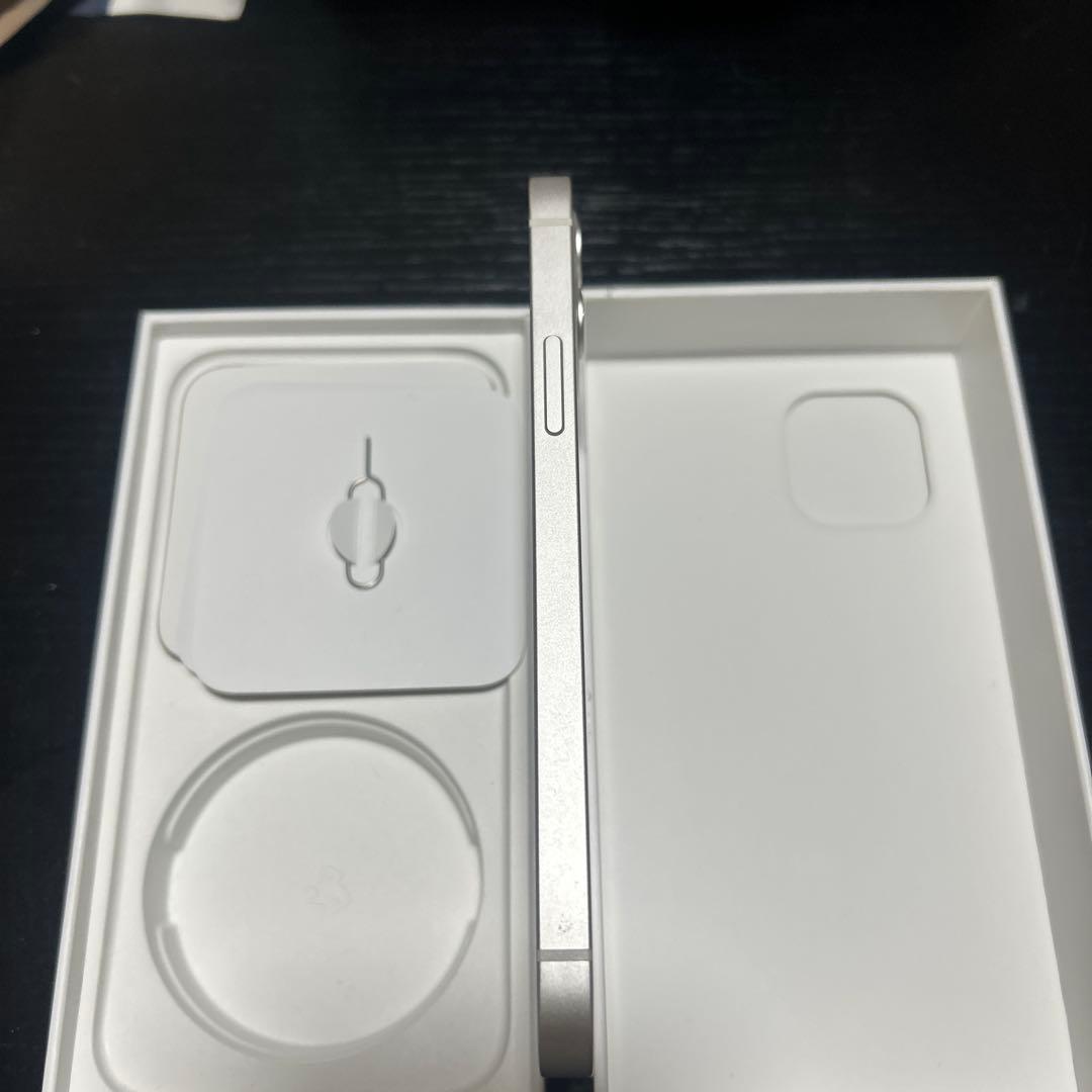 Apple iPhone 12 ホワイト 本体64GB