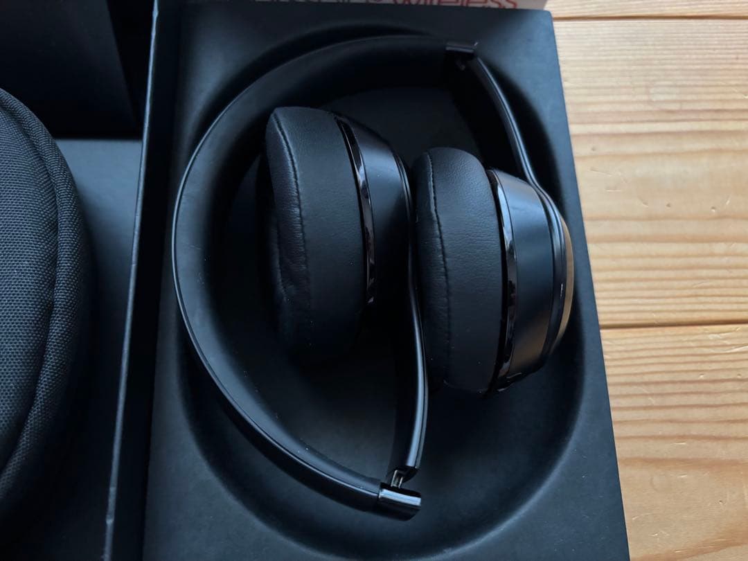 s*1様 beats solo3 wireless BLACK