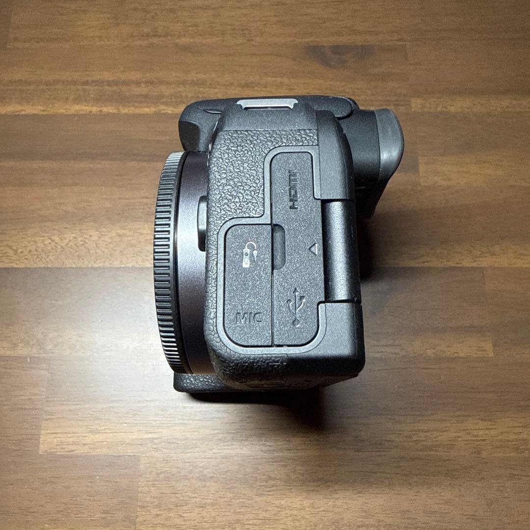 CANON EOS R10 レンズキット　18-150mm